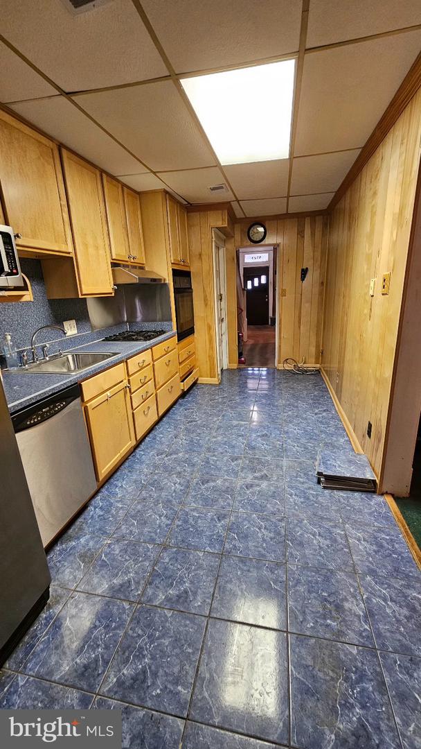 5723 13TH ST NW, WASHINGTON, District Of Columbia 20011, 4 Bedrooms Bedrooms, ,1 BathroomBathrooms,Residential,For sale,5723 13TH ST NW,DCDC2177006 MLS # DCDC2177006