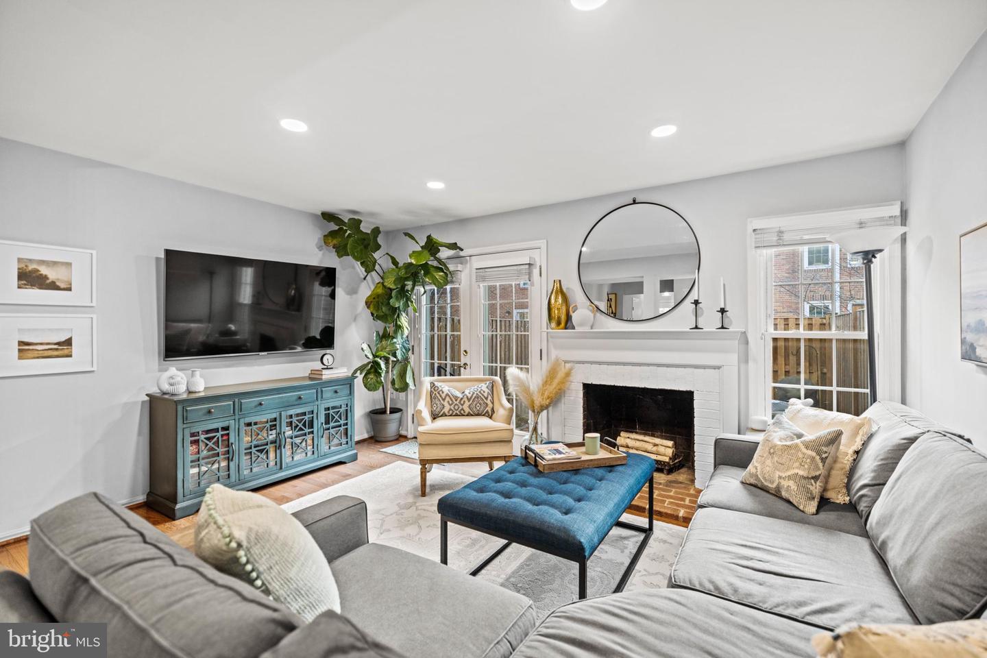 2512 S ARLINGTON MILL DR #5, ARLINGTON, Virginia 22206, 3 Bedrooms Bedrooms, ,2 BathroomsBathrooms,Residential,For sale,2512 S ARLINGTON MILL DR #5,VAAR2053348 MLS # VAAR2053348