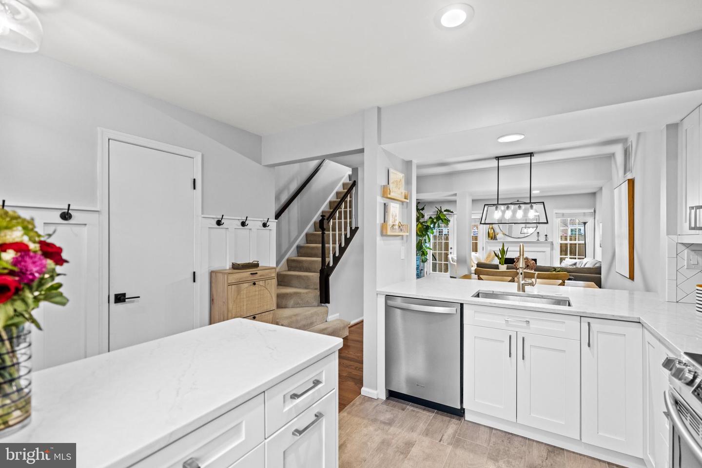 2512 S ARLINGTON MILL DR #5, ARLINGTON, Virginia 22206, 3 Bedrooms Bedrooms, ,2 BathroomsBathrooms,Residential,For sale,2512 S ARLINGTON MILL DR #5,VAAR2053348 MLS # VAAR2053348