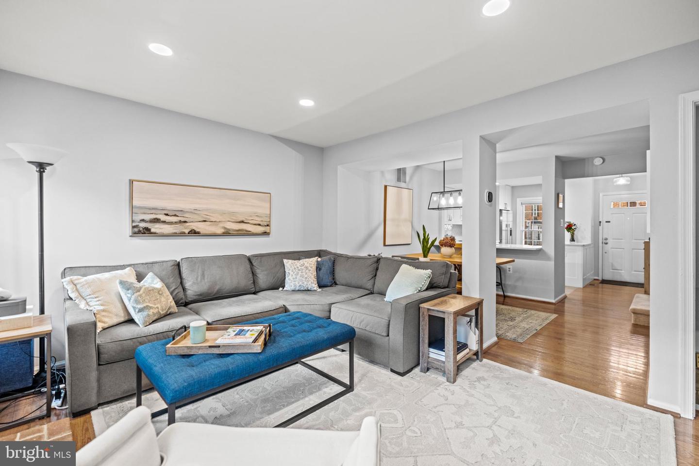2512 S ARLINGTON MILL DR #5, ARLINGTON, Virginia 22206, 3 Bedrooms Bedrooms, ,2 BathroomsBathrooms,Residential,For sale,2512 S ARLINGTON MILL DR #5,VAAR2053348 MLS # VAAR2053348