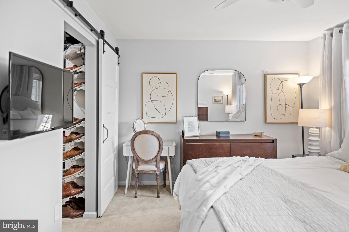 2512 S ARLINGTON MILL DR #5, ARLINGTON, Virginia 22206, 3 Bedrooms Bedrooms, ,2 BathroomsBathrooms,Residential,For sale,2512 S ARLINGTON MILL DR #5,VAAR2053348 MLS # VAAR2053348