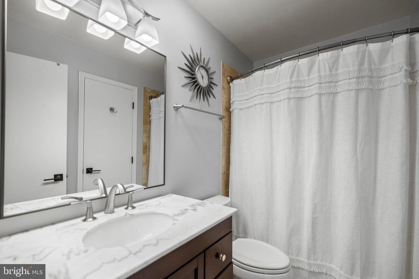 2512 S ARLINGTON MILL DR #5, ARLINGTON, Virginia 22206, 3 Bedrooms Bedrooms, ,2 BathroomsBathrooms,Residential,For sale,2512 S ARLINGTON MILL DR #5,VAAR2053348 MLS # VAAR2053348