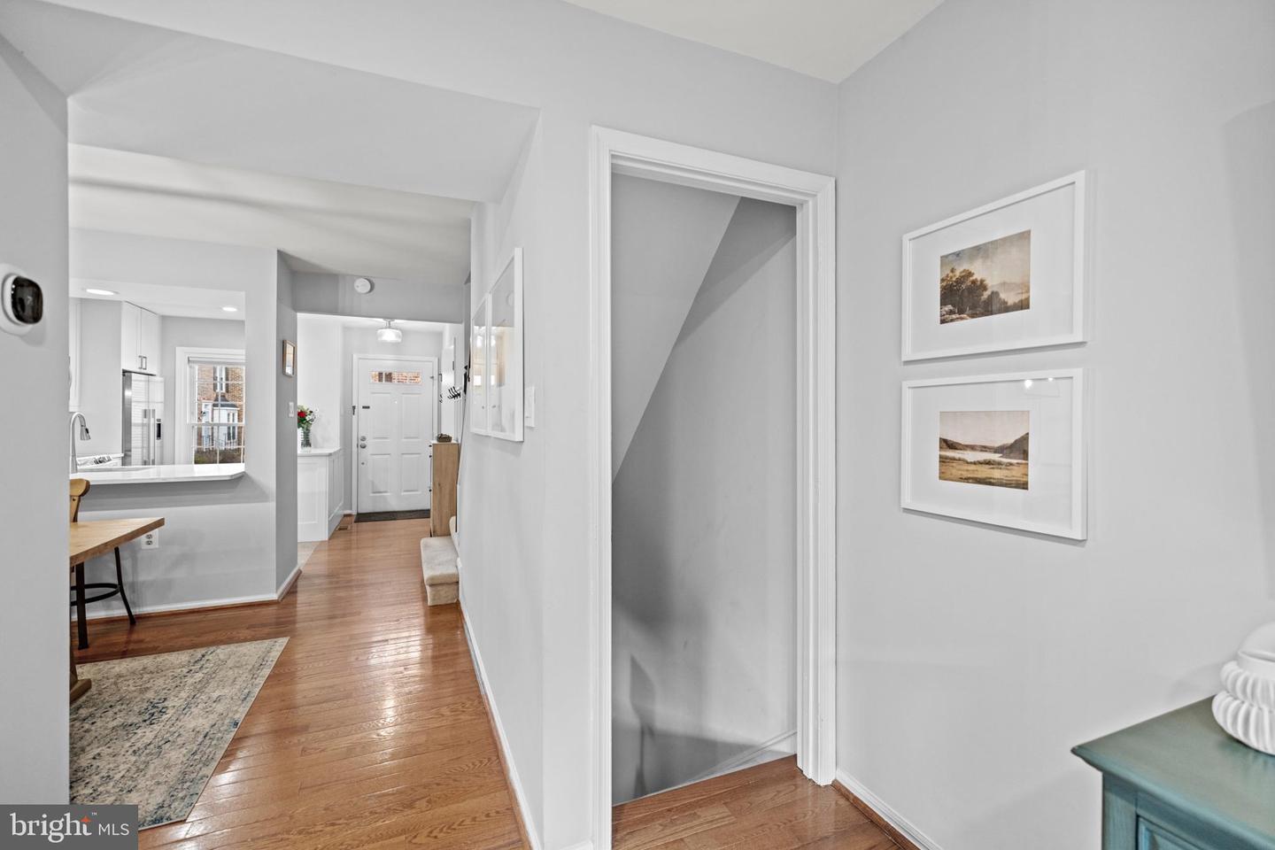 2512 S ARLINGTON MILL DR #5, ARLINGTON, Virginia 22206, 3 Bedrooms Bedrooms, ,2 BathroomsBathrooms,Residential,For sale,2512 S ARLINGTON MILL DR #5,VAAR2053348 MLS # VAAR2053348