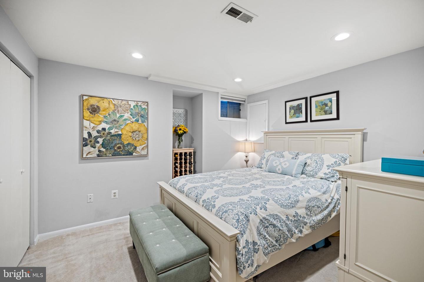 2512 S ARLINGTON MILL DR #5, ARLINGTON, Virginia 22206, 3 Bedrooms Bedrooms, ,2 BathroomsBathrooms,Residential,For sale,2512 S ARLINGTON MILL DR #5,VAAR2053348 MLS # VAAR2053348