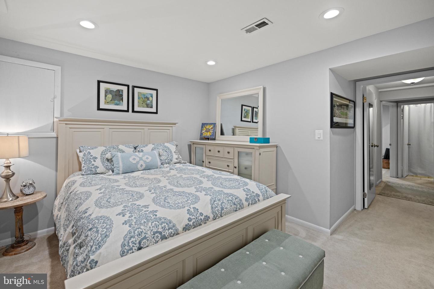 2512 S ARLINGTON MILL DR #5, ARLINGTON, Virginia 22206, 3 Bedrooms Bedrooms, ,2 BathroomsBathrooms,Residential,For sale,2512 S ARLINGTON MILL DR #5,VAAR2053348 MLS # VAAR2053348