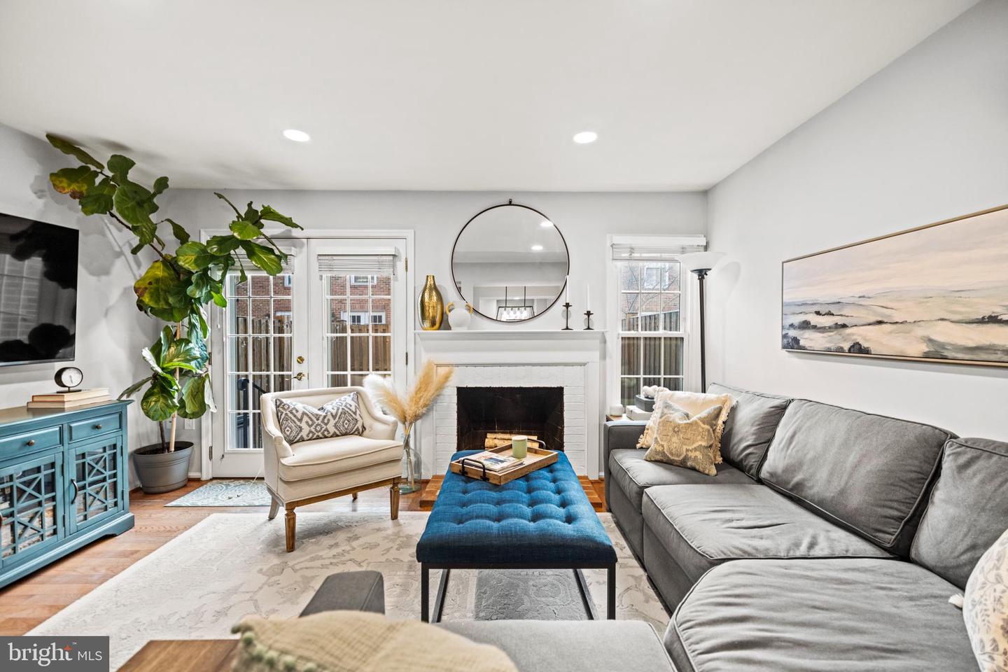 2512 S ARLINGTON MILL DR #5, ARLINGTON, Virginia 22206, 3 Bedrooms Bedrooms, ,2 BathroomsBathrooms,Residential,For sale,2512 S ARLINGTON MILL DR #5,VAAR2053348 MLS # VAAR2053348