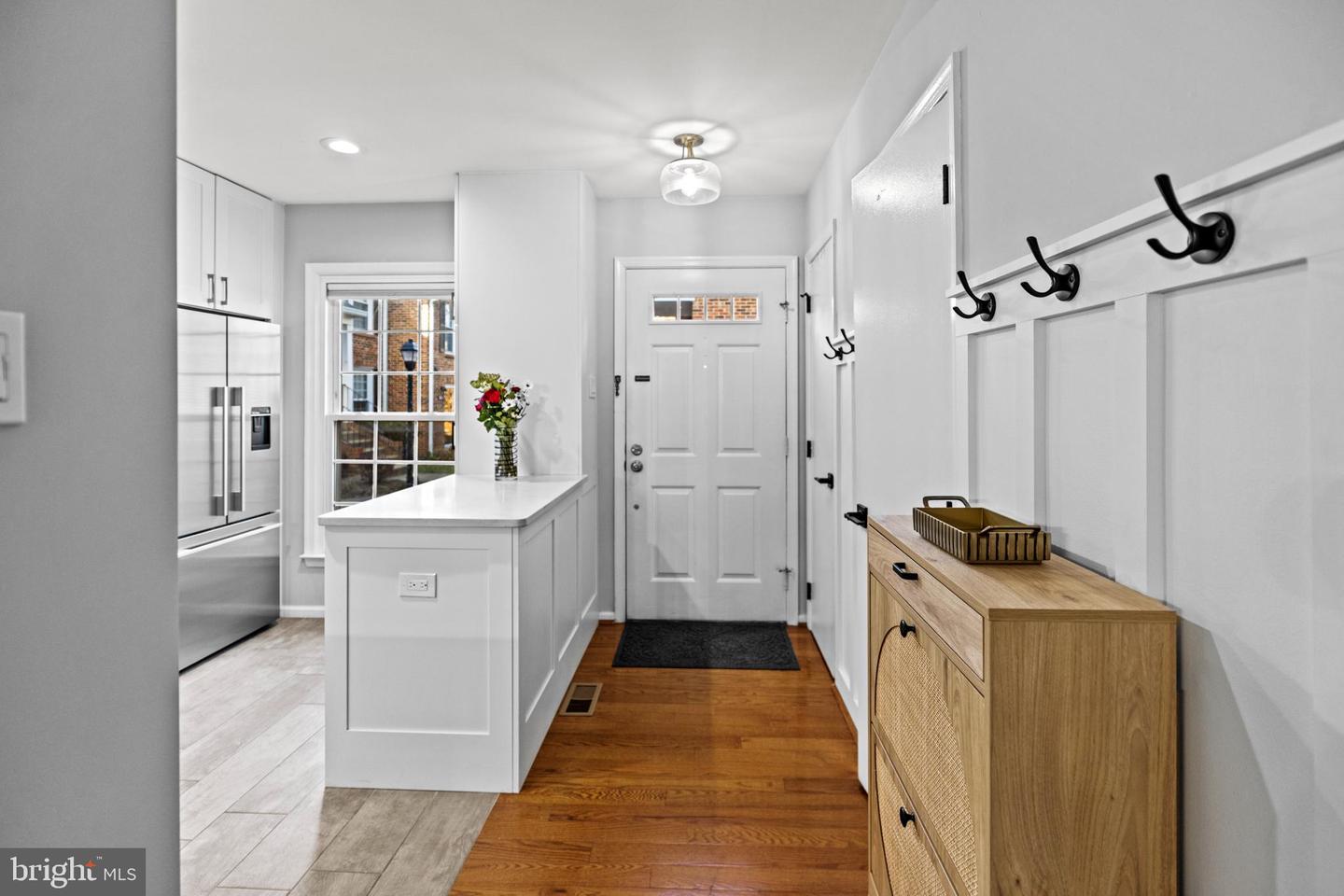 2512 S ARLINGTON MILL DR #5, ARLINGTON, Virginia 22206, 3 Bedrooms Bedrooms, ,2 BathroomsBathrooms,Residential,For sale,2512 S ARLINGTON MILL DR #5,VAAR2053348 MLS # VAAR2053348