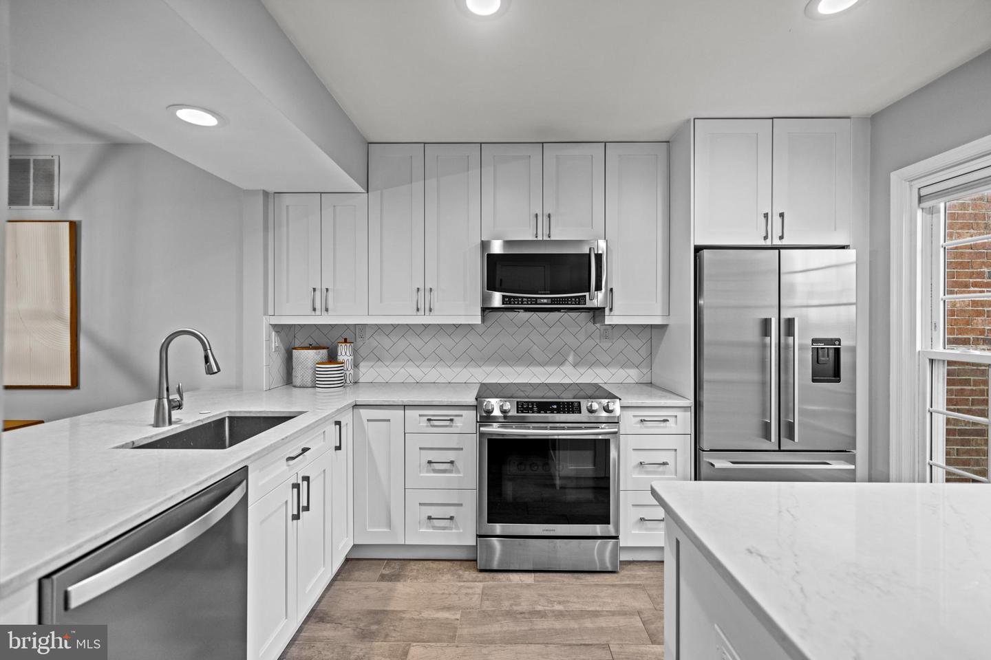 2512 S ARLINGTON MILL DR #5, ARLINGTON, Virginia 22206, 3 Bedrooms Bedrooms, ,2 BathroomsBathrooms,Residential,For sale,2512 S ARLINGTON MILL DR #5,VAAR2053348 MLS # VAAR2053348