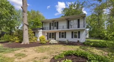 9301 REEF CT, ALEXANDRIA, Virginia 22309, 4 Bedrooms Bedrooms, ,2 BathroomsBathrooms,Residential,For sale,9301 REEF CT,VAFX2221606 MLS # VAFX2221606