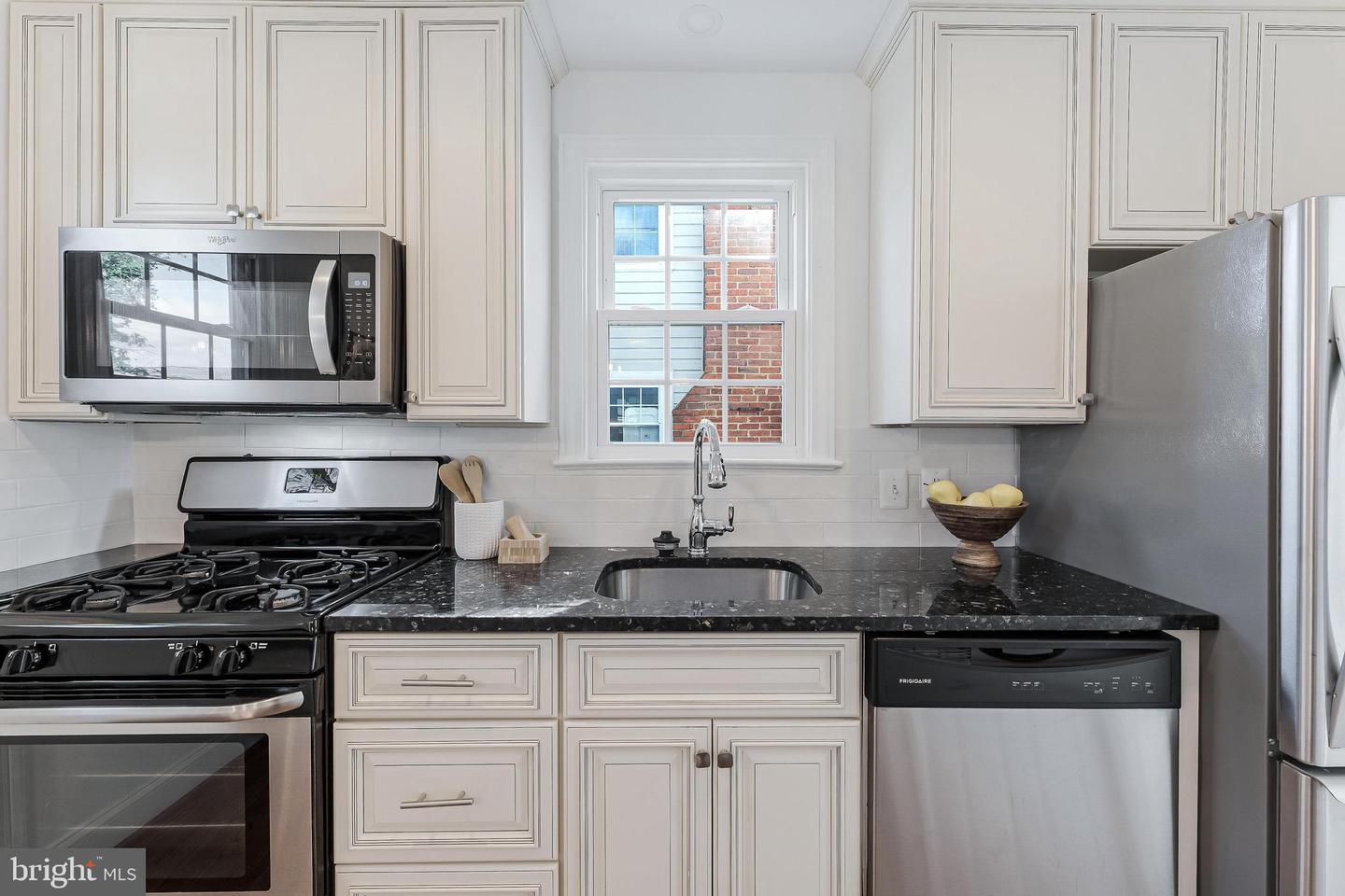 3912 6TH ST S, ARLINGTON, Virginia 22204, 3 Bedrooms Bedrooms, ,3 BathroomsBathrooms,Residential,For sale,3912 6TH ST S,VAAR2053366 MLS # VAAR2053366