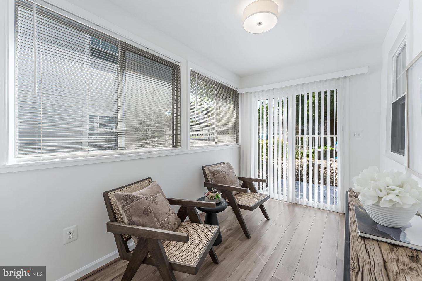 3912 6TH ST S, ARLINGTON, Virginia 22204, 3 Bedrooms Bedrooms, ,3 BathroomsBathrooms,Residential,For sale,3912 6TH ST S,VAAR2053366 MLS # VAAR2053366