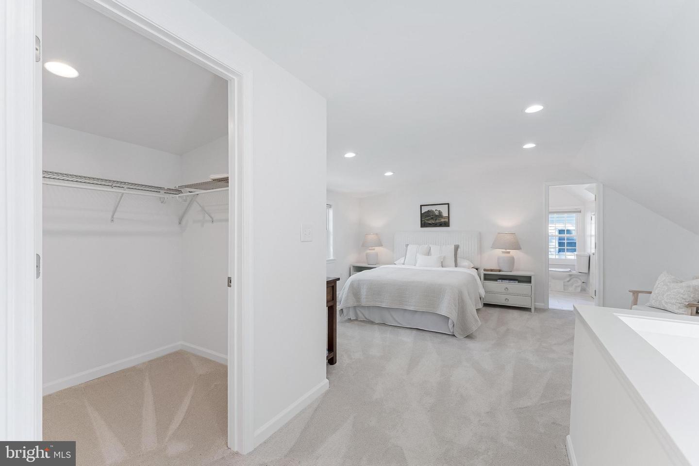 3912 6TH ST S, ARLINGTON, Virginia 22204, 3 Bedrooms Bedrooms, ,3 BathroomsBathrooms,Residential,For sale,3912 6TH ST S,VAAR2053366 MLS # VAAR2053366