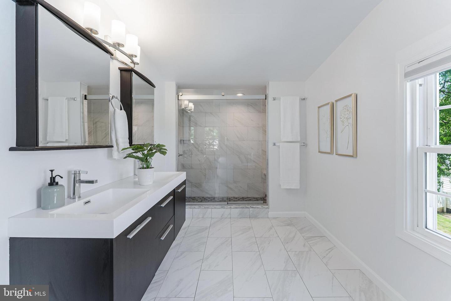 3912 6TH ST S, ARLINGTON, Virginia 22204, 3 Bedrooms Bedrooms, ,3 BathroomsBathrooms,Residential,For sale,3912 6TH ST S,VAAR2053366 MLS # VAAR2053366