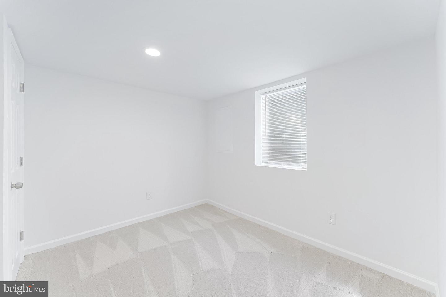 3912 6TH ST S, ARLINGTON, Virginia 22204, 3 Bedrooms Bedrooms, ,3 BathroomsBathrooms,Residential,For sale,3912 6TH ST S,VAAR2053366 MLS # VAAR2053366
