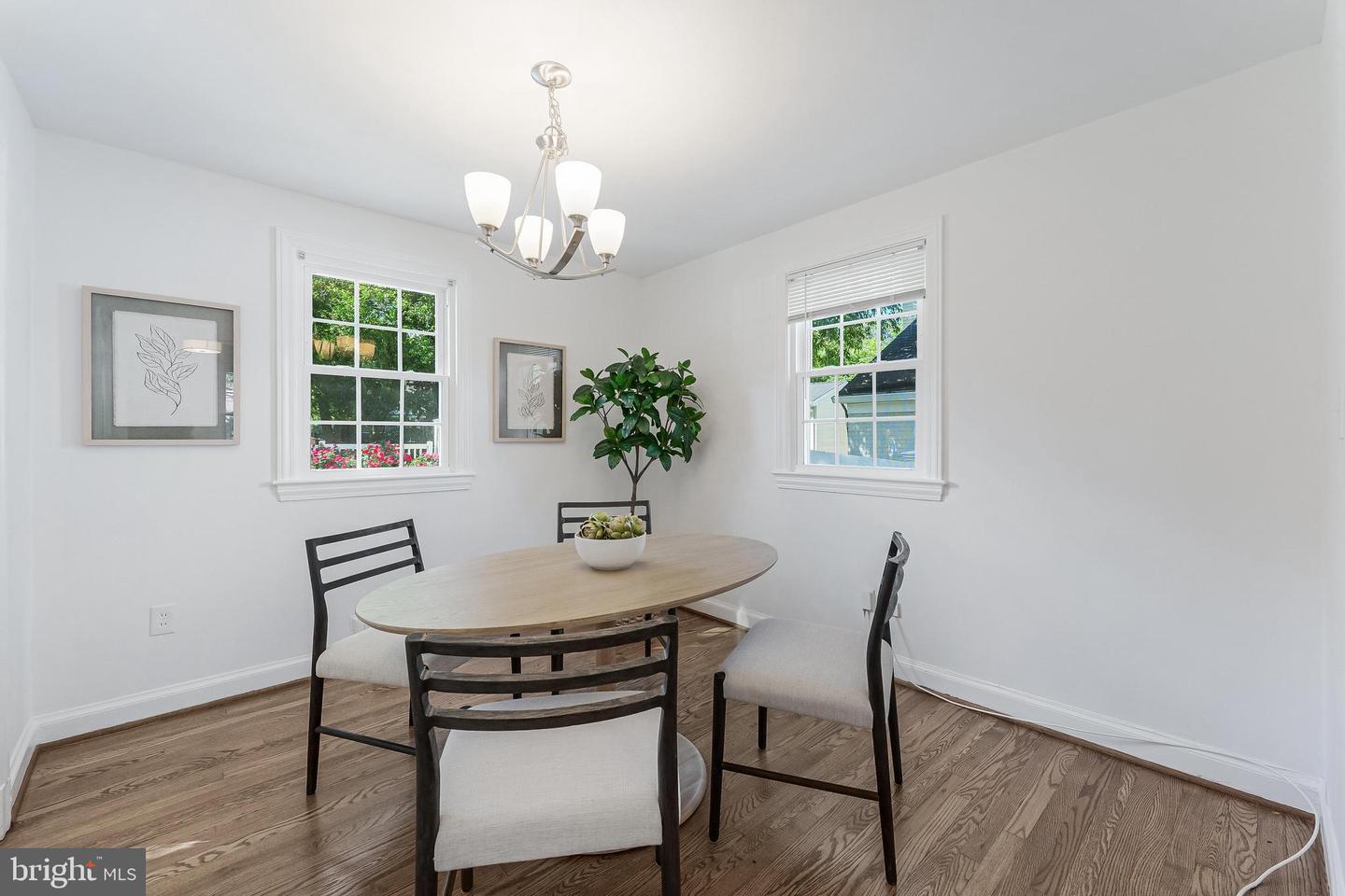 3912 6TH ST S, ARLINGTON, Virginia 22204, 3 Bedrooms Bedrooms, ,3 BathroomsBathrooms,Residential,For sale,3912 6TH ST S,VAAR2053366 MLS # VAAR2053366