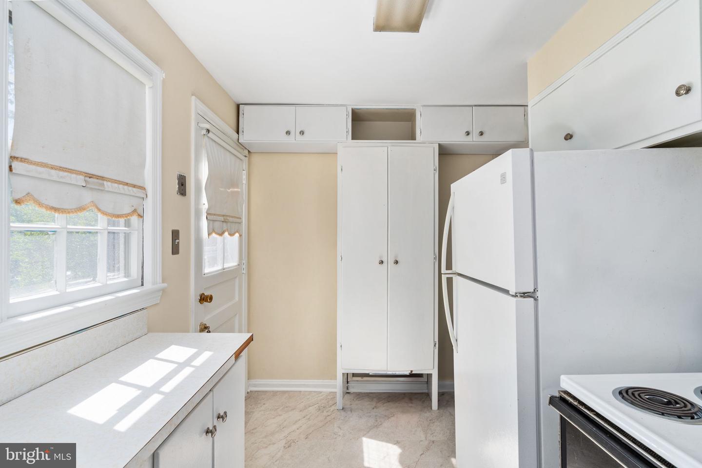 6510 OAKWOOD DR, FALLS CHURCH, Virginia 22041, 4 Bedrooms Bedrooms, ,2 BathroomsBathrooms,Residential,For sale,6510 OAKWOOD DR,VAFX2222664 MLS # VAFX2222664