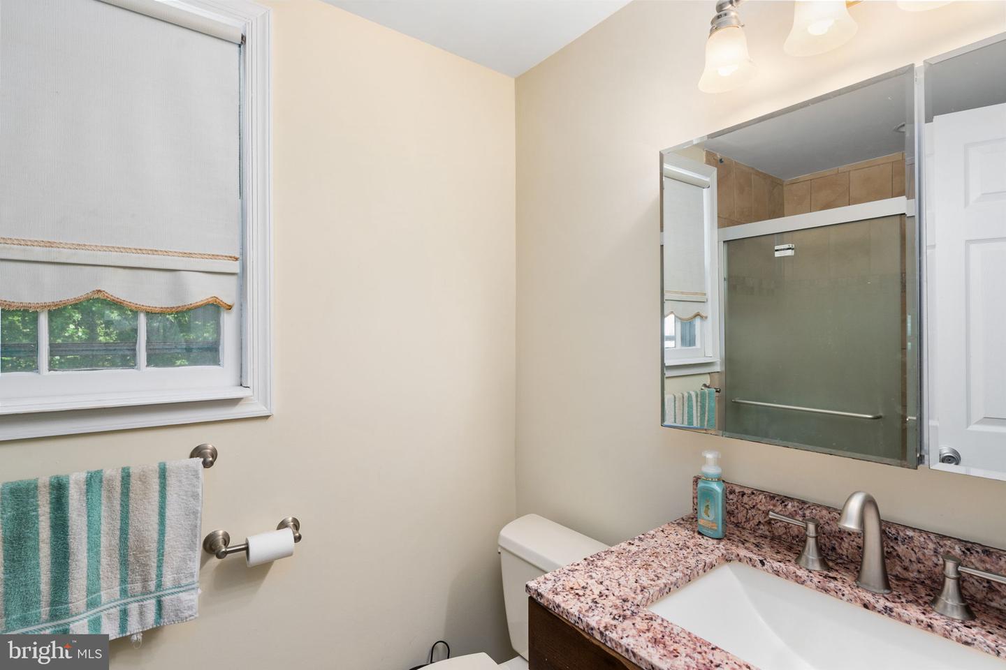 6510 OAKWOOD DR, FALLS CHURCH, Virginia 22041, 4 Bedrooms Bedrooms, ,2 BathroomsBathrooms,Residential,For sale,6510 OAKWOOD DR,VAFX2222664 MLS # VAFX2222664