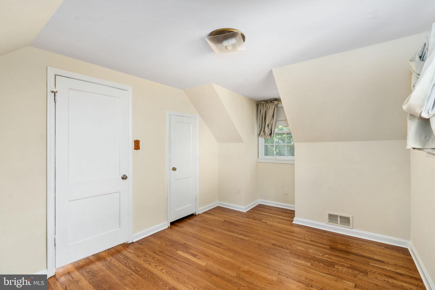 6510 OAKWOOD DR, FALLS CHURCH, Virginia 22041, 4 Bedrooms Bedrooms, ,2 BathroomsBathrooms,Residential,For sale,6510 OAKWOOD DR,VAFX2222664 MLS # VAFX2222664