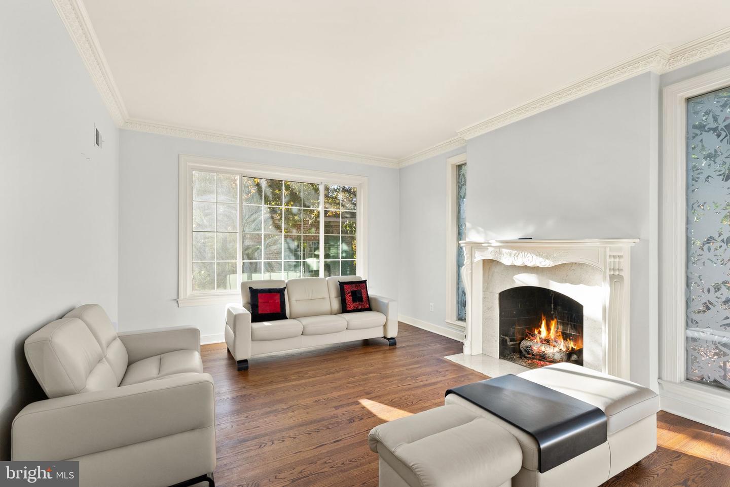 4015 N RANDOLPH ST, ARLINGTON, Virginia 22207, 6 Bedrooms Bedrooms, ,5 BathroomsBathrooms,Residential,For sale,4015 N RANDOLPH ST,VAAR2054114 MLS # VAAR2054114