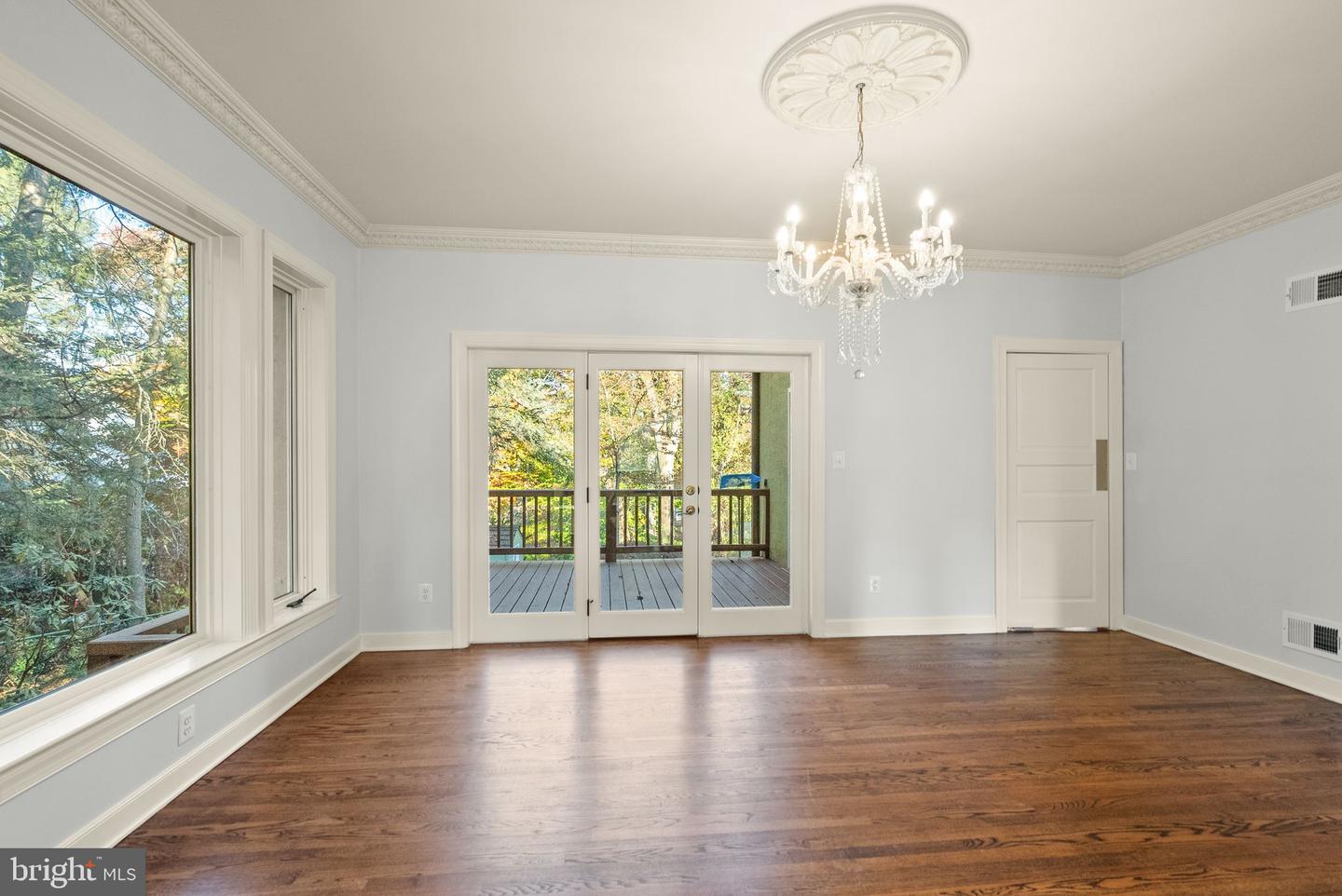 4015 N RANDOLPH ST, ARLINGTON, Virginia 22207, 6 Bedrooms Bedrooms, ,5 BathroomsBathrooms,Residential,For sale,4015 N RANDOLPH ST,VAAR2054114 MLS # VAAR2054114