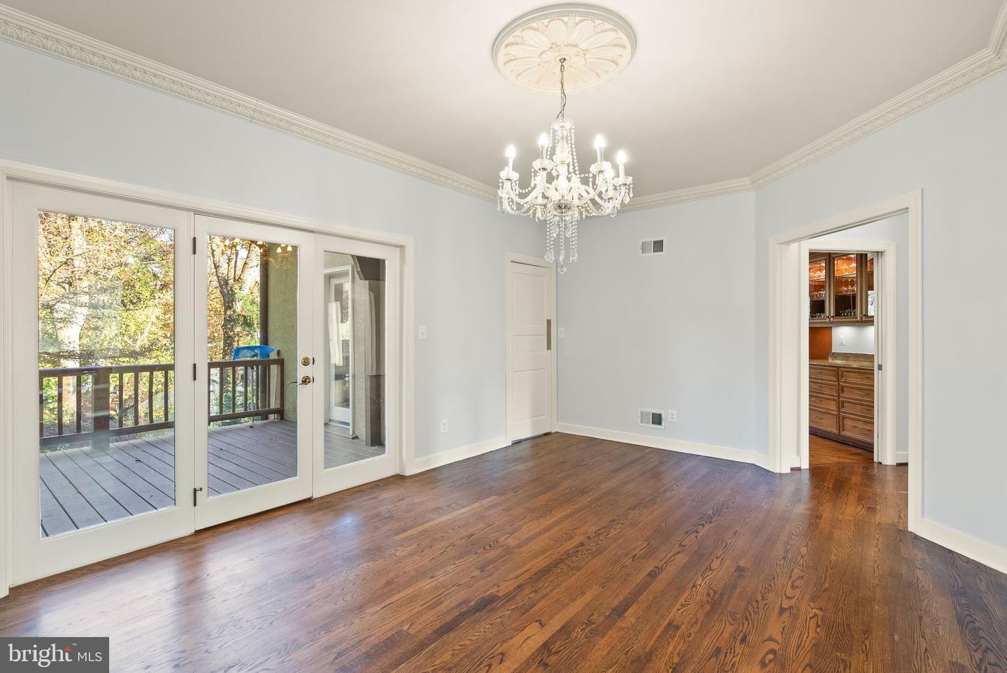 4015 N RANDOLPH ST, ARLINGTON, Virginia 22207, 6 Bedrooms Bedrooms, ,5 BathroomsBathrooms,Residential,For sale,4015 N RANDOLPH ST,VAAR2054114 MLS # VAAR2054114