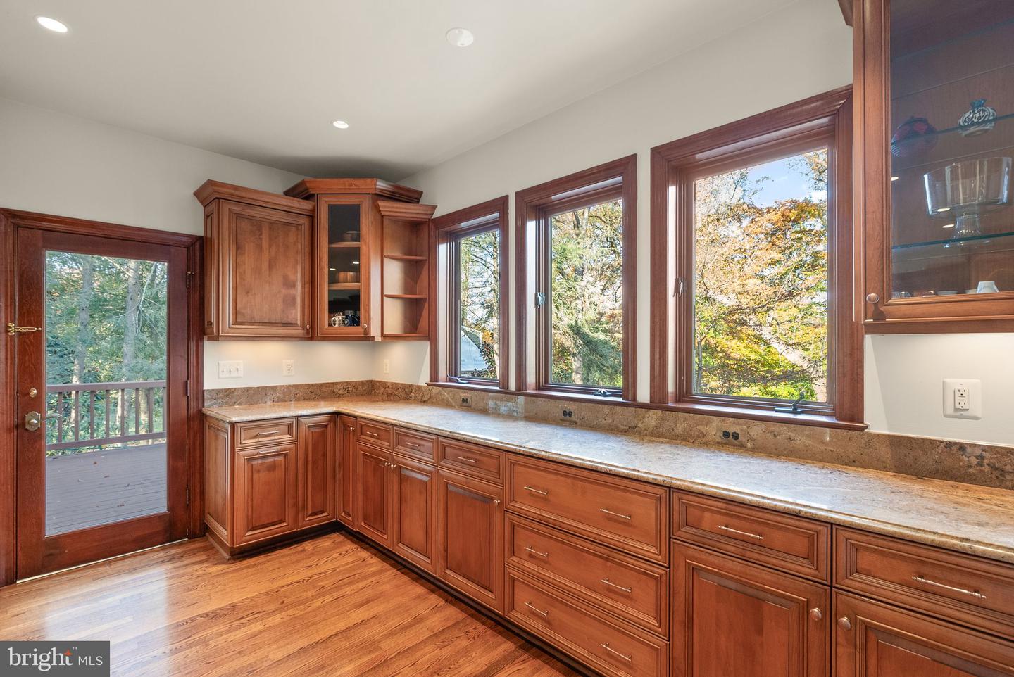 4015 N RANDOLPH ST, ARLINGTON, Virginia 22207, 6 Bedrooms Bedrooms, ,5 BathroomsBathrooms,Residential,For sale,4015 N RANDOLPH ST,VAAR2054114 MLS # VAAR2054114