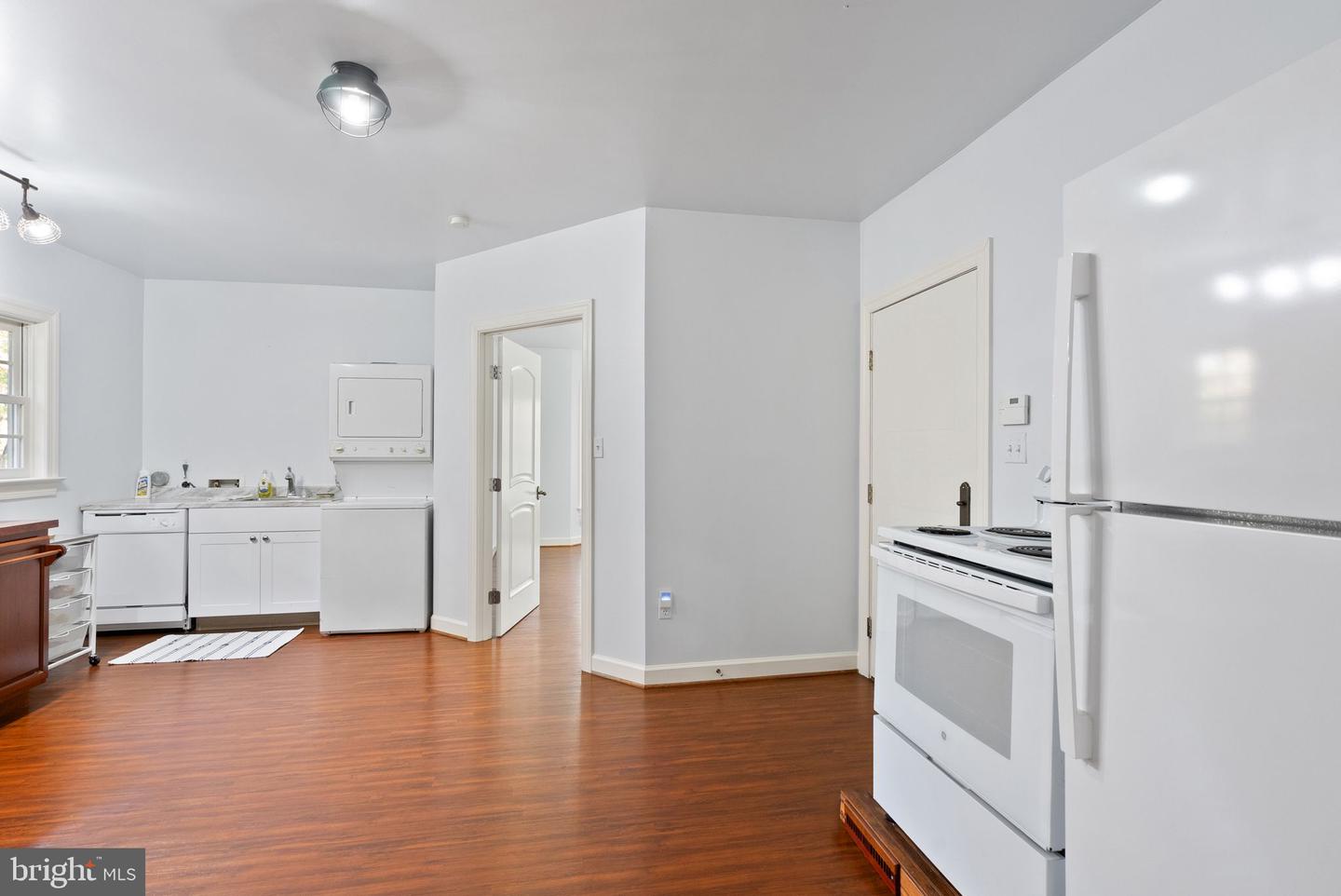 4015 N RANDOLPH ST, ARLINGTON, Virginia 22207, 6 Bedrooms Bedrooms, ,5 BathroomsBathrooms,Residential,For sale,4015 N RANDOLPH ST,VAAR2054114 MLS # VAAR2054114