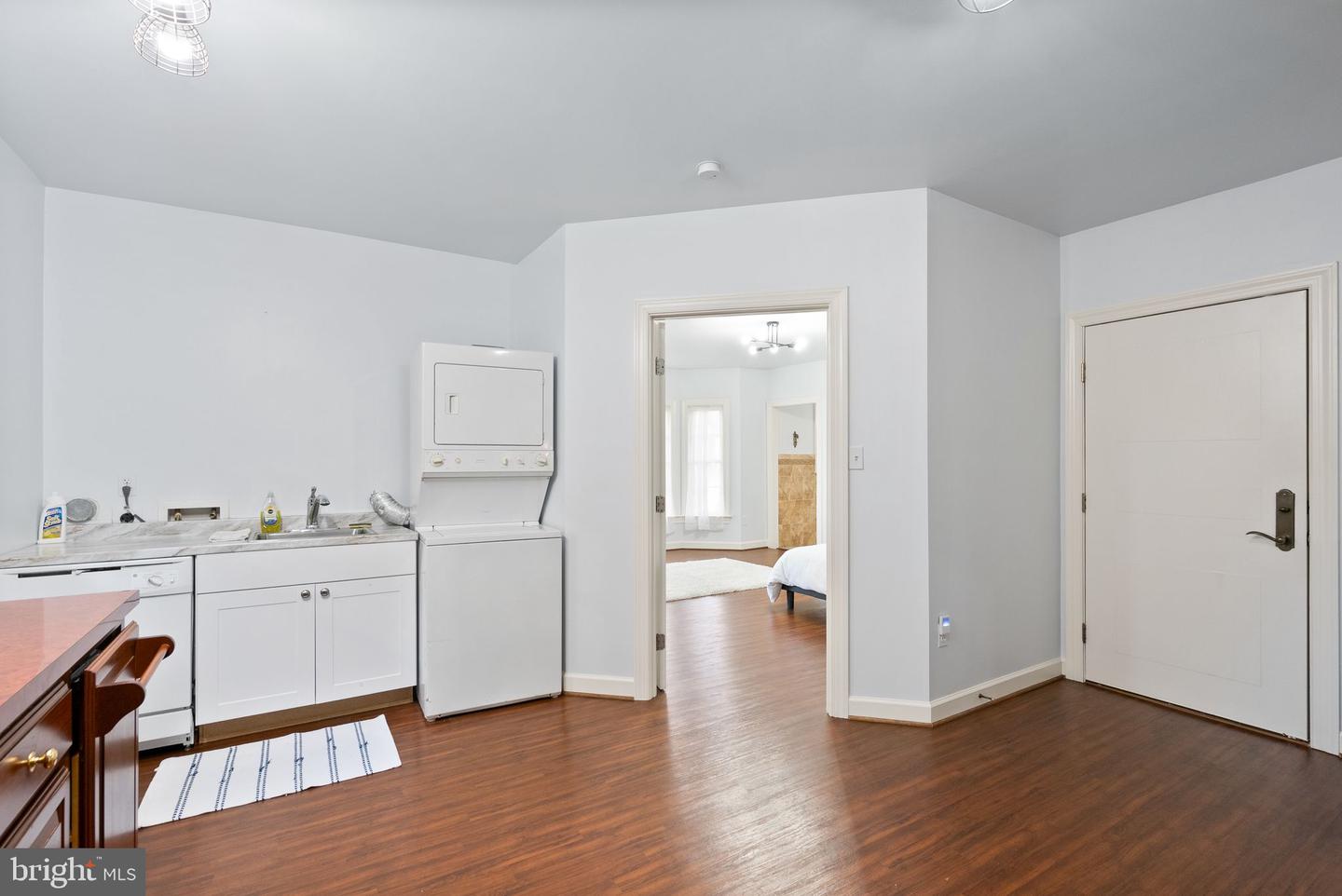 4015 N RANDOLPH ST, ARLINGTON, Virginia 22207, 6 Bedrooms Bedrooms, ,5 BathroomsBathrooms,Residential,For sale,4015 N RANDOLPH ST,VAAR2054114 MLS # VAAR2054114