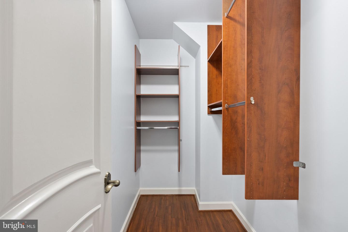 4015 N RANDOLPH ST, ARLINGTON, Virginia 22207, 6 Bedrooms Bedrooms, ,5 BathroomsBathrooms,Residential,For sale,4015 N RANDOLPH ST,VAAR2054114 MLS # VAAR2054114