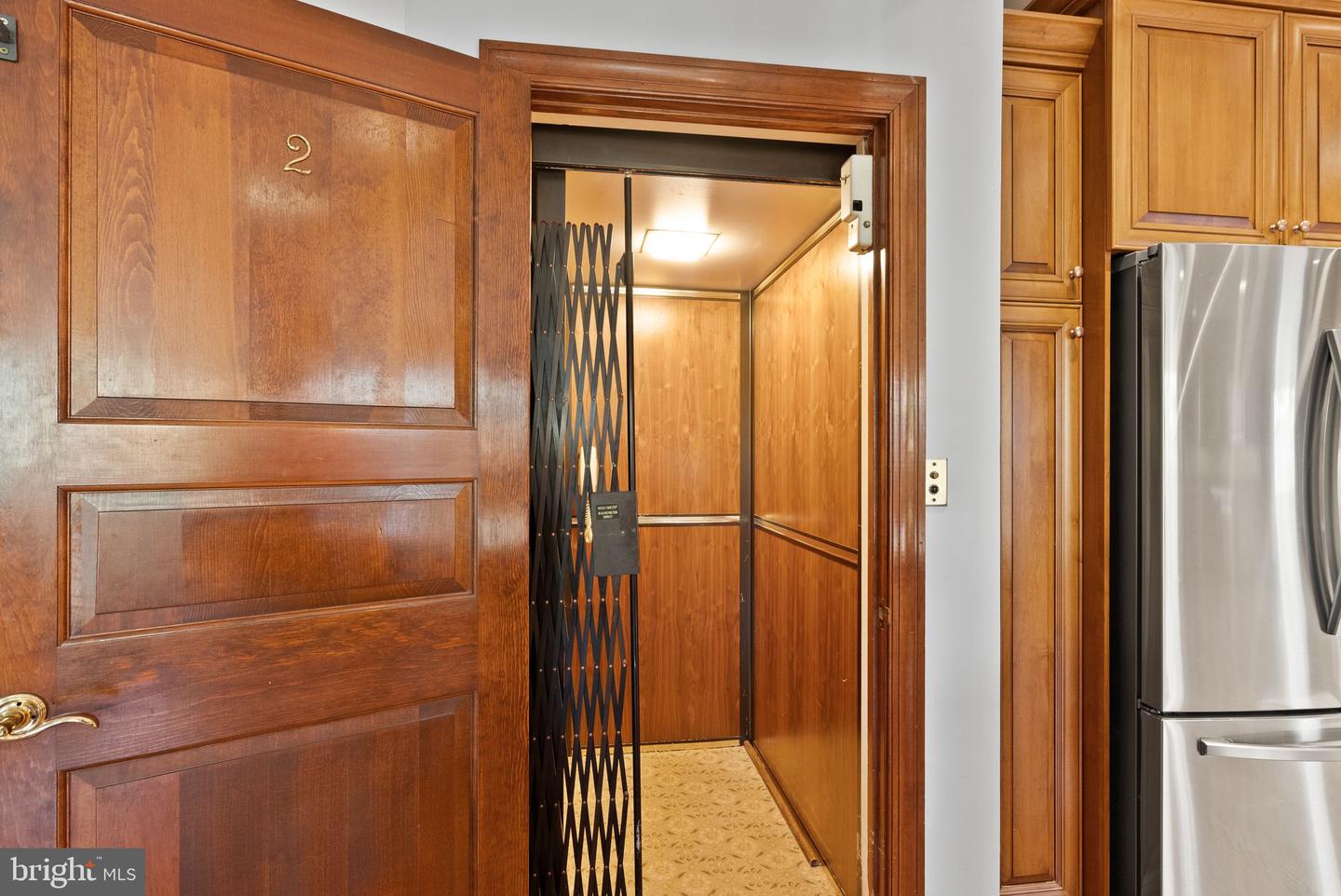 4015 N RANDOLPH ST, ARLINGTON, Virginia 22207, 6 Bedrooms Bedrooms, ,5 BathroomsBathrooms,Residential,For sale,4015 N RANDOLPH ST,VAAR2054114 MLS # VAAR2054114