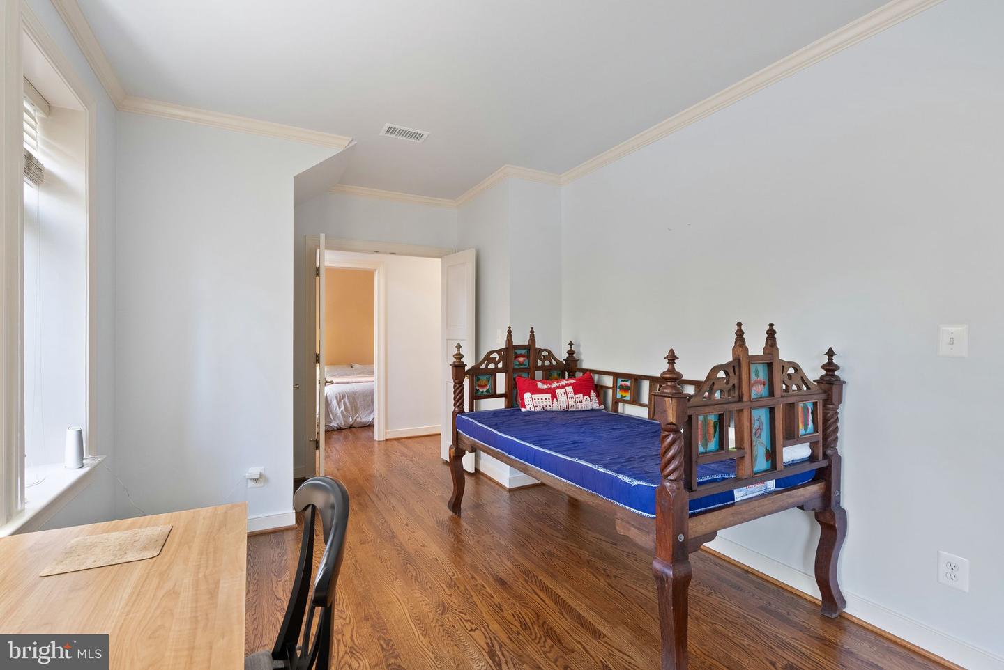4015 N RANDOLPH ST, ARLINGTON, Virginia 22207, 6 Bedrooms Bedrooms, ,5 BathroomsBathrooms,Residential,For sale,4015 N RANDOLPH ST,VAAR2054114 MLS # VAAR2054114