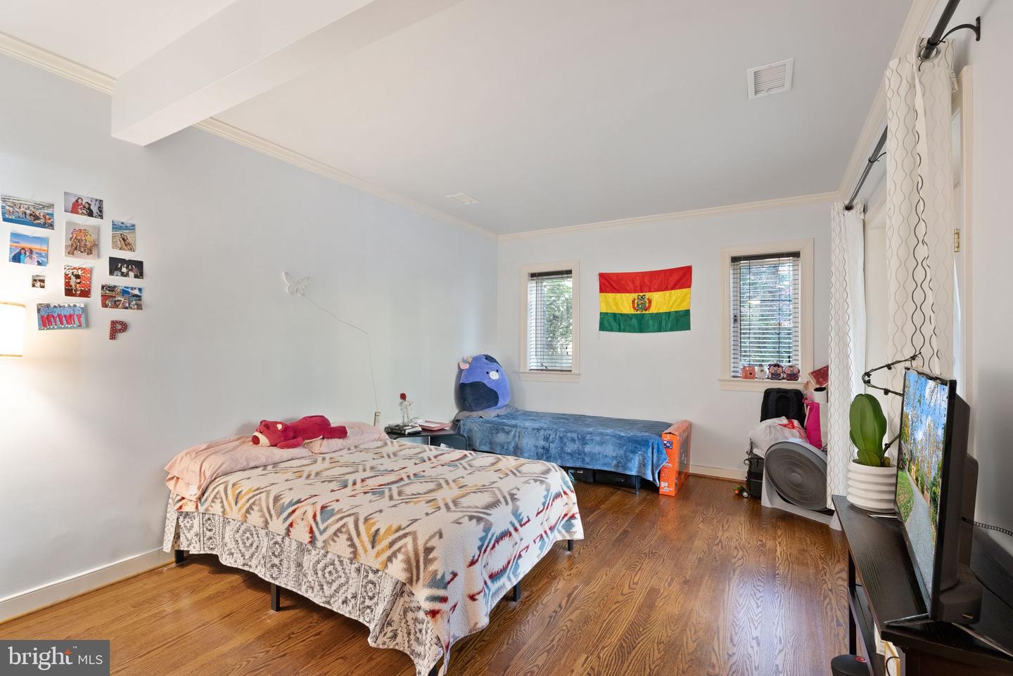 4015 N RANDOLPH ST, ARLINGTON, Virginia 22207, 6 Bedrooms Bedrooms, ,5 BathroomsBathrooms,Residential,For sale,4015 N RANDOLPH ST,VAAR2054114 MLS # VAAR2054114