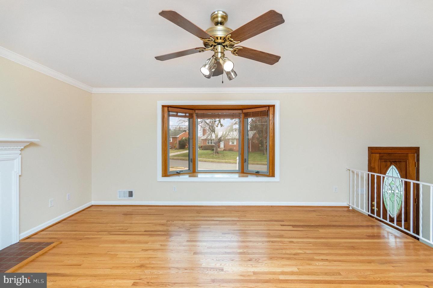 7700 ARLEN ST, ANNANDALE, Virginia 22003, 4 Bedrooms Bedrooms, ,3 BathroomsBathrooms,Residential,For sale,7700 ARLEN ST,VAFX2224856 MLS # VAFX2224856