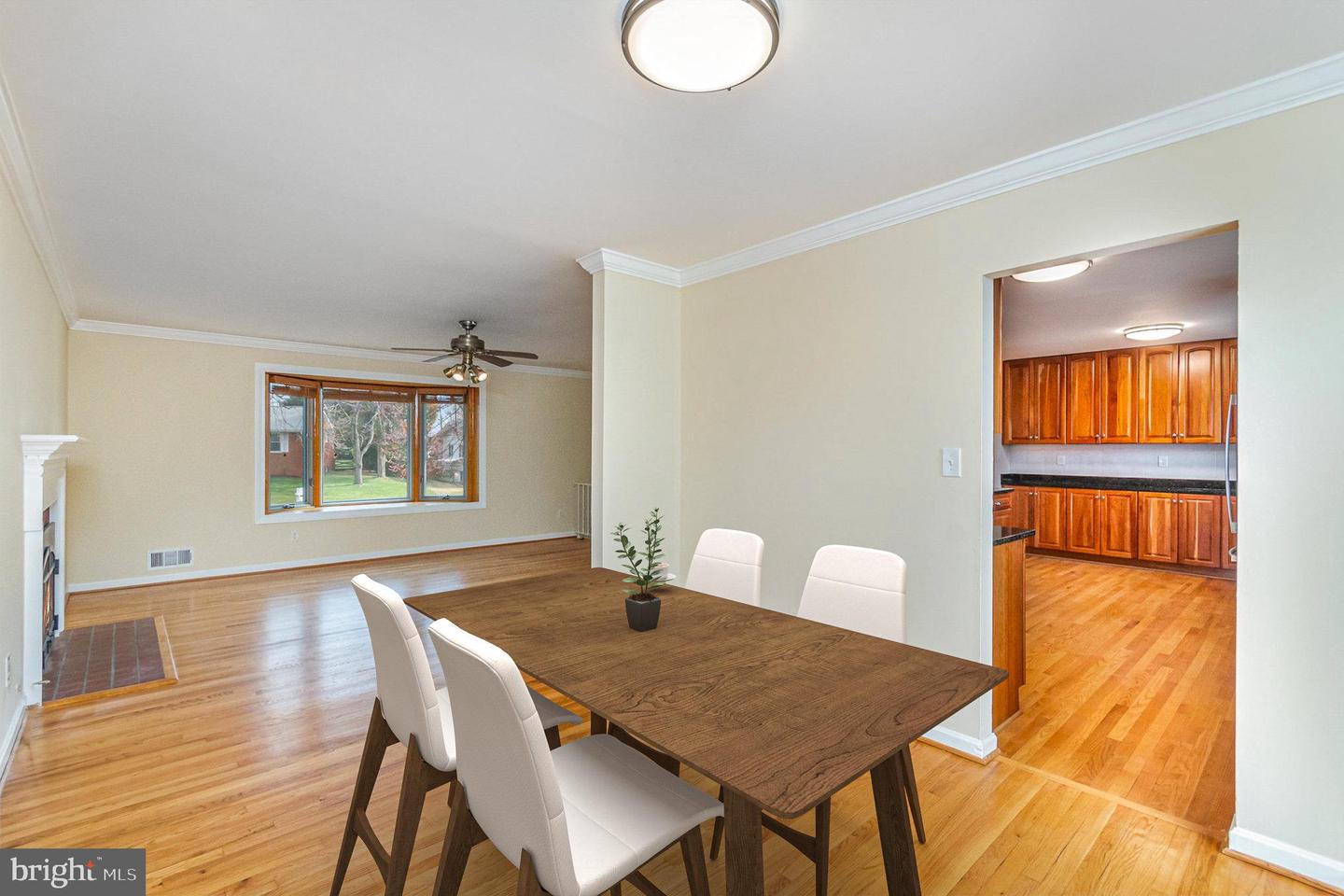 7700 ARLEN ST, ANNANDALE, Virginia 22003, 4 Bedrooms Bedrooms, ,3 BathroomsBathrooms,Residential,For sale,7700 ARLEN ST,VAFX2224856 MLS # VAFX2224856