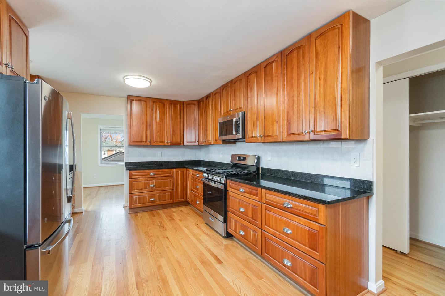 7700 ARLEN ST, ANNANDALE, Virginia 22003, 4 Bedrooms Bedrooms, ,3 BathroomsBathrooms,Residential,For sale,7700 ARLEN ST,VAFX2224856 MLS # VAFX2224856