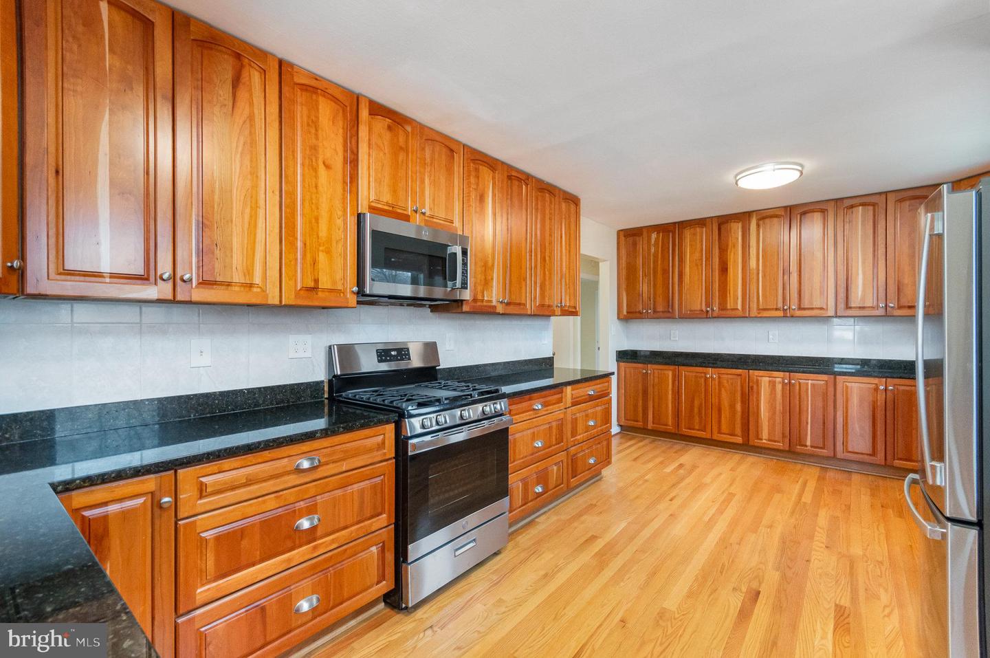 7700 ARLEN ST, ANNANDALE, Virginia 22003, 4 Bedrooms Bedrooms, ,3 BathroomsBathrooms,Residential,For sale,7700 ARLEN ST,VAFX2224856 MLS # VAFX2224856