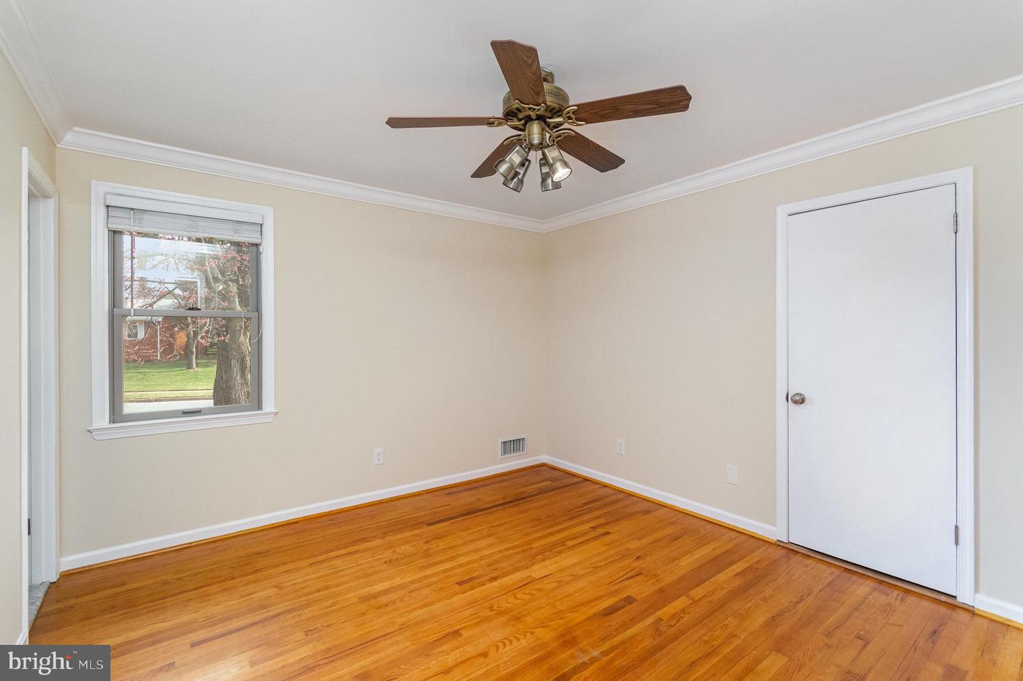 7700 ARLEN ST, ANNANDALE, Virginia 22003, 4 Bedrooms Bedrooms, ,3 BathroomsBathrooms,Residential,For sale,7700 ARLEN ST,VAFX2224856 MLS # VAFX2224856