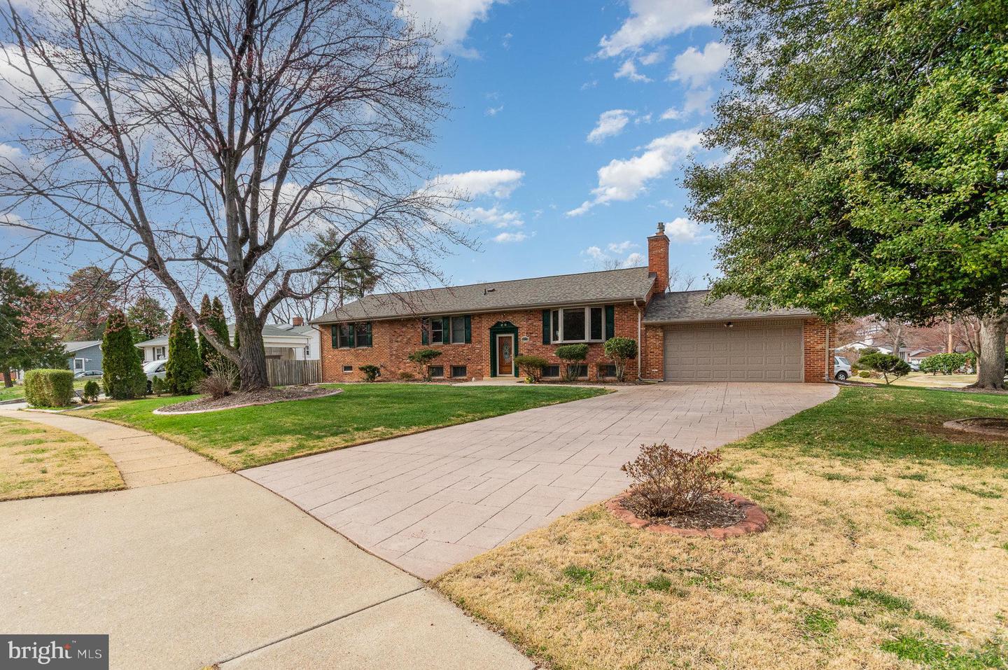 7700 ARLEN ST, ANNANDALE, Virginia 22003, 4 Bedrooms Bedrooms, ,3 BathroomsBathrooms,Residential,For sale,7700 ARLEN ST,VAFX2224856 MLS # VAFX2224856