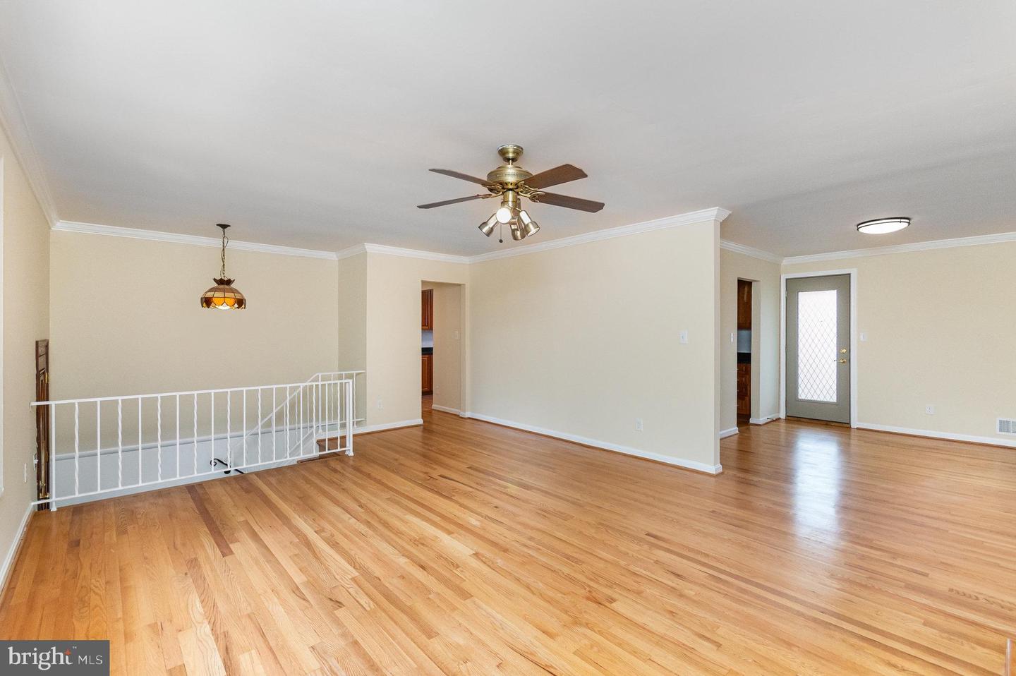 7700 ARLEN ST, ANNANDALE, Virginia 22003, 4 Bedrooms Bedrooms, ,3 BathroomsBathrooms,Residential,For sale,7700 ARLEN ST,VAFX2224856 MLS # VAFX2224856