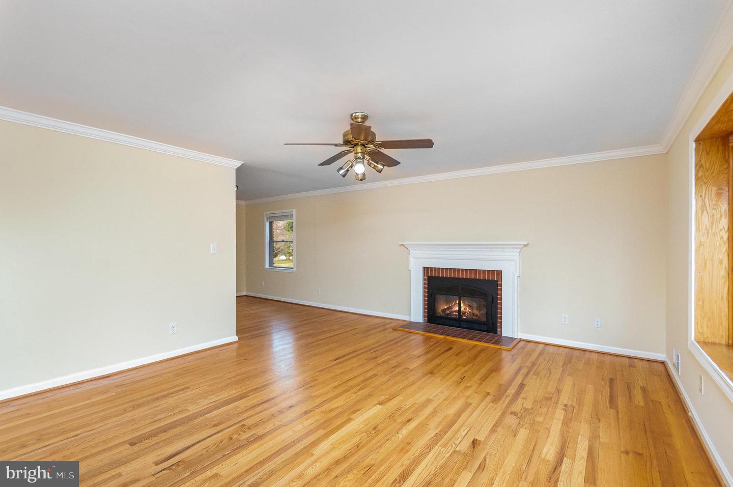 7700 ARLEN ST, ANNANDALE, Virginia 22003, 4 Bedrooms Bedrooms, ,3 BathroomsBathrooms,Residential,For sale,7700 ARLEN ST,VAFX2224856 MLS # VAFX2224856