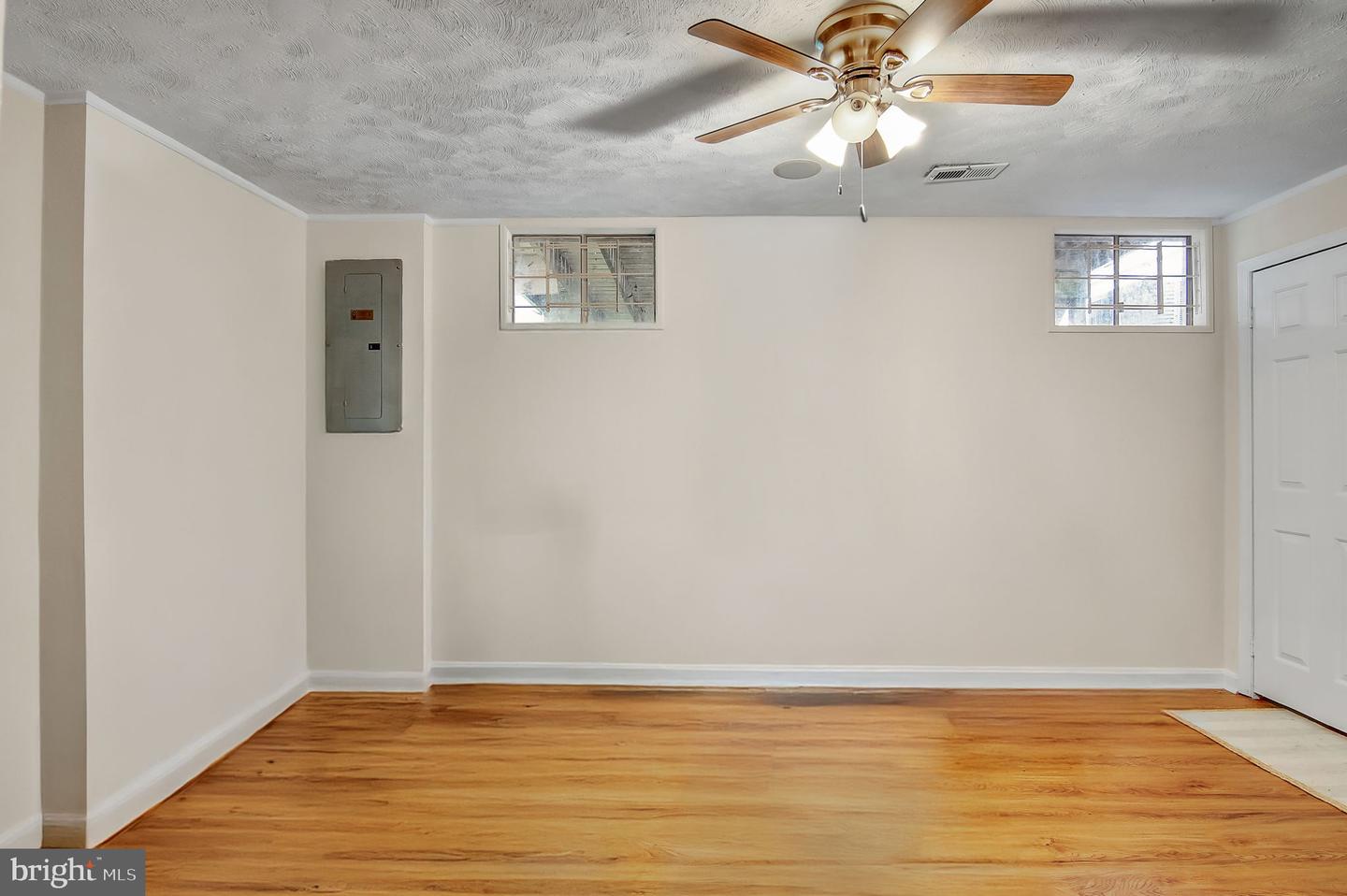 402 CABIN CT, STAFFORD, Virginia 22554, 3 Bedrooms Bedrooms, ,2 BathroomsBathrooms,Residential,For sale,402 CABIN CT,VAST2036384 MLS # VAST2036384