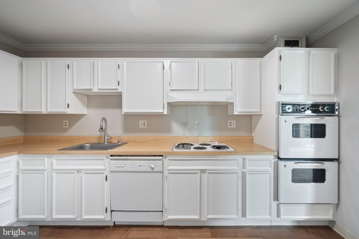 8350 GREENSBORO DR #709, MCLEAN, Virginia 22102, 1 Bedroom Bedrooms, ,1 BathroomBathrooms,Residential,For sale,8350 GREENSBORO DR #709,VAFX2225500 MLS # VAFX2225500