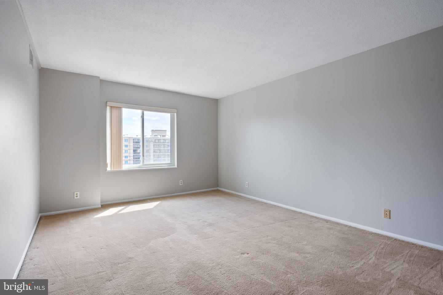 8350 GREENSBORO DR #709, MCLEAN, Virginia 22102, 1 Bedroom Bedrooms, ,1 BathroomBathrooms,Residential,For sale,8350 GREENSBORO DR #709,VAFX2225500 MLS # VAFX2225500