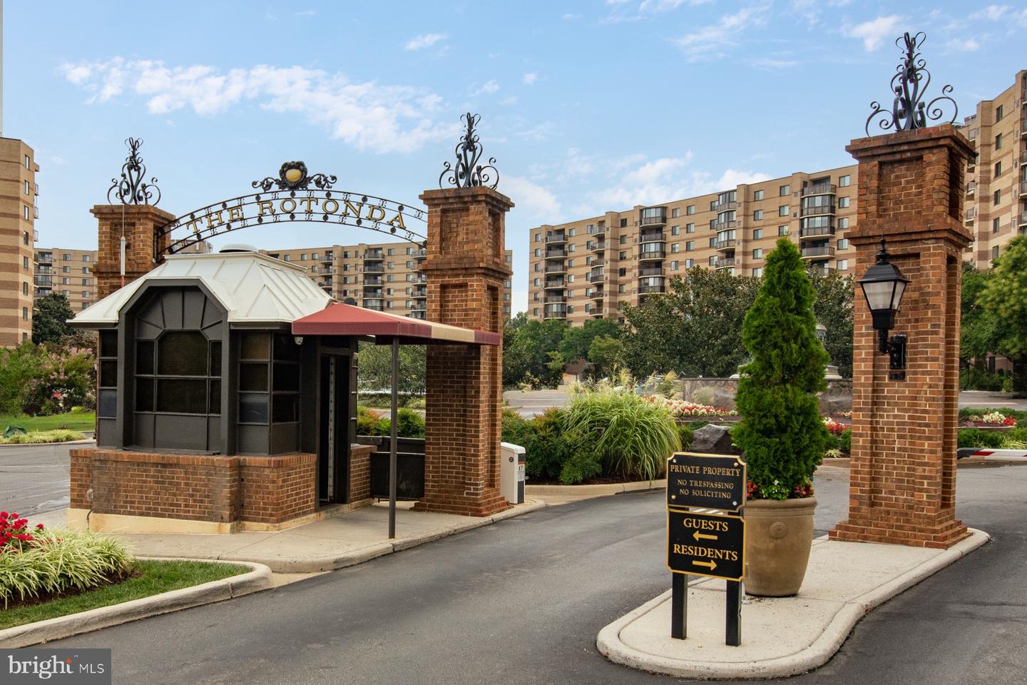 8350 GREENSBORO DR #709, MCLEAN, Virginia 22102, 1 Bedroom Bedrooms, ,1 BathroomBathrooms,Residential,For sale,8350 GREENSBORO DR #709,VAFX2225500 MLS # VAFX2225500