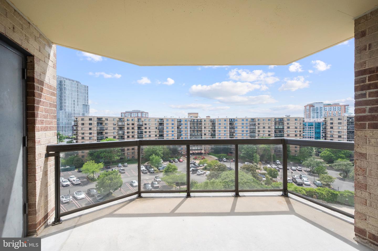 8350 GREENSBORO DR #709, MCLEAN, Virginia 22102, 1 Bedroom Bedrooms, ,1 BathroomBathrooms,Residential,For sale,8350 GREENSBORO DR #709,VAFX2225500 MLS # VAFX2225500