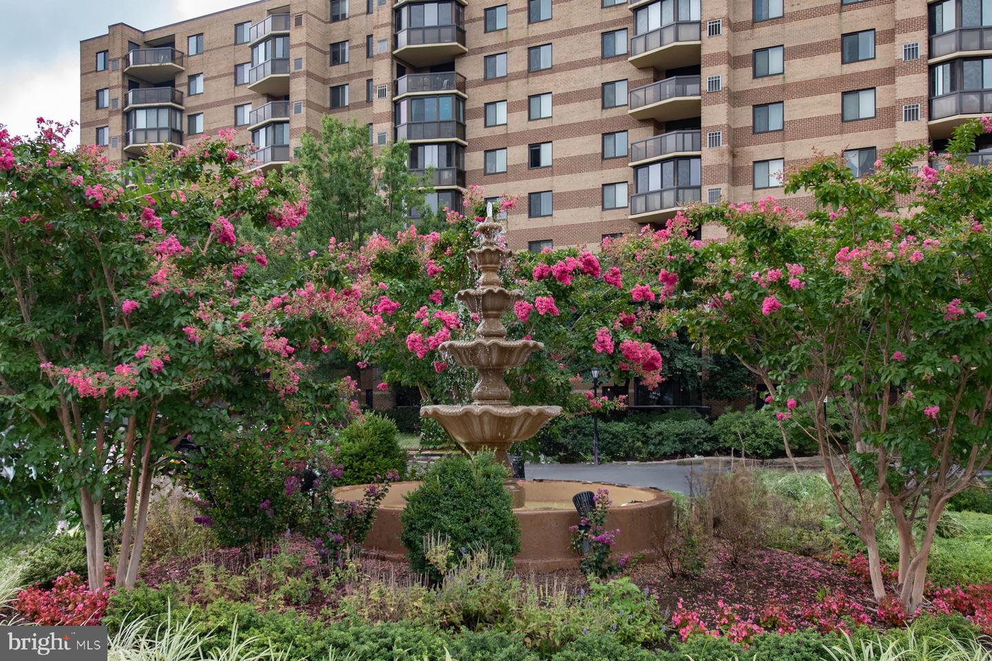 8350 GREENSBORO DR #709, MCLEAN, Virginia 22102, 1 Bedroom Bedrooms, ,1 BathroomBathrooms,Residential,For sale,8350 GREENSBORO DR #709,VAFX2225500 MLS # VAFX2225500