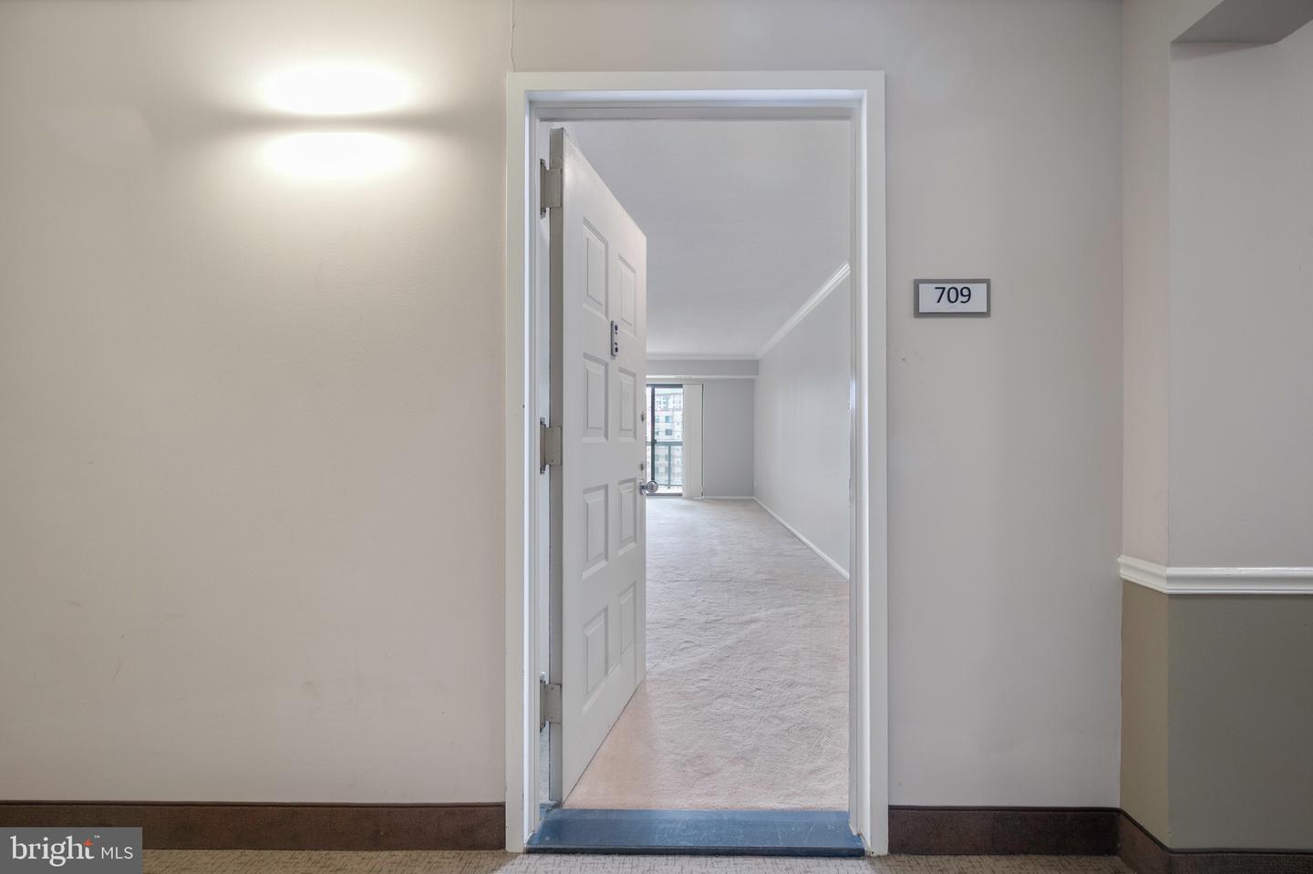 8350 GREENSBORO DR #709, MCLEAN, Virginia 22102, 1 Bedroom Bedrooms, ,1 BathroomBathrooms,Residential,For sale,8350 GREENSBORO DR #709,VAFX2225500 MLS # VAFX2225500