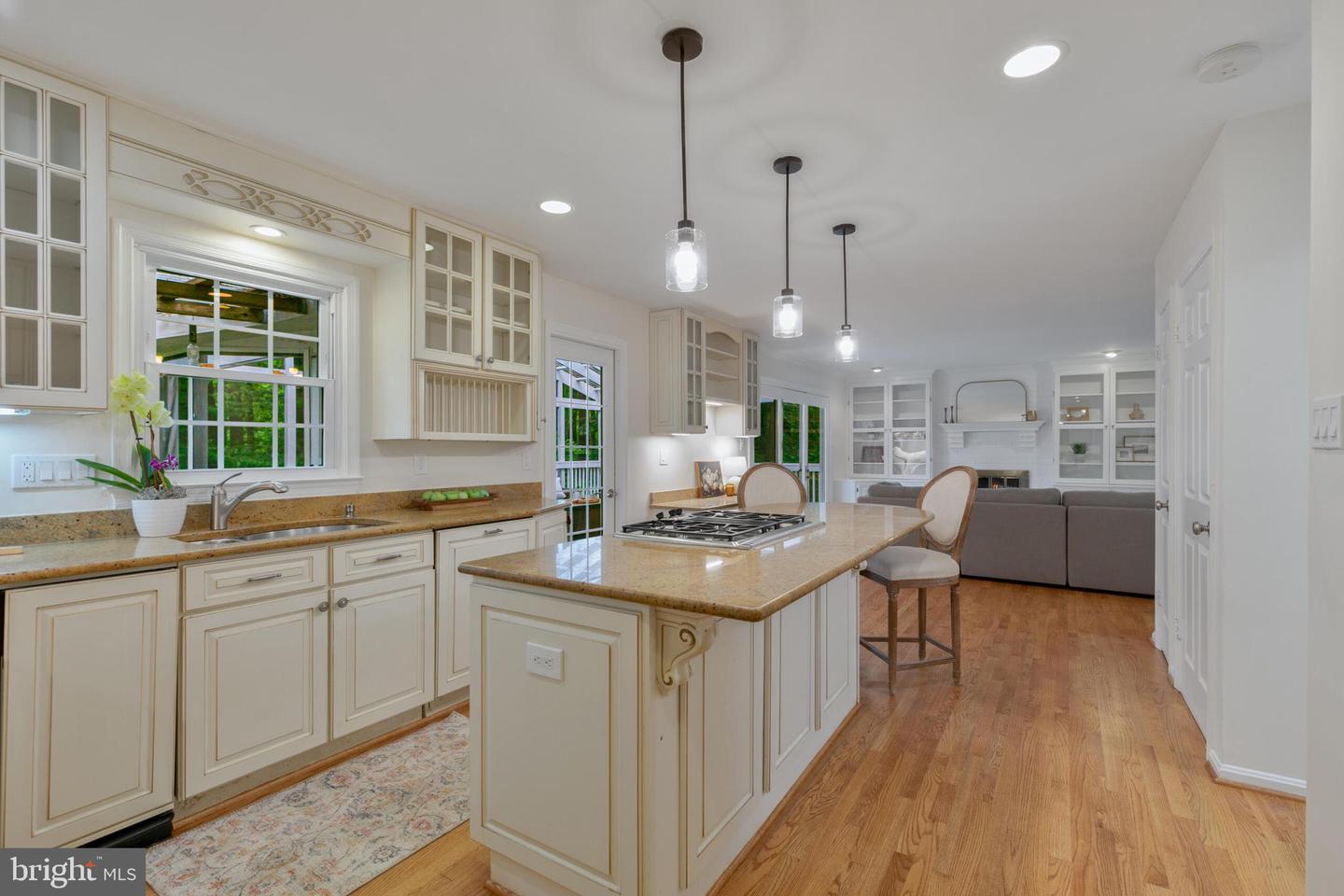 11800 QUARTER HORSE CT, OAKTON, Virginia 22124, 4 Bedrooms Bedrooms, ,3 BathroomsBathrooms,Residential,For sale,11800 QUARTER HORSE CT,VAFX2226910 MLS # VAFX2226910