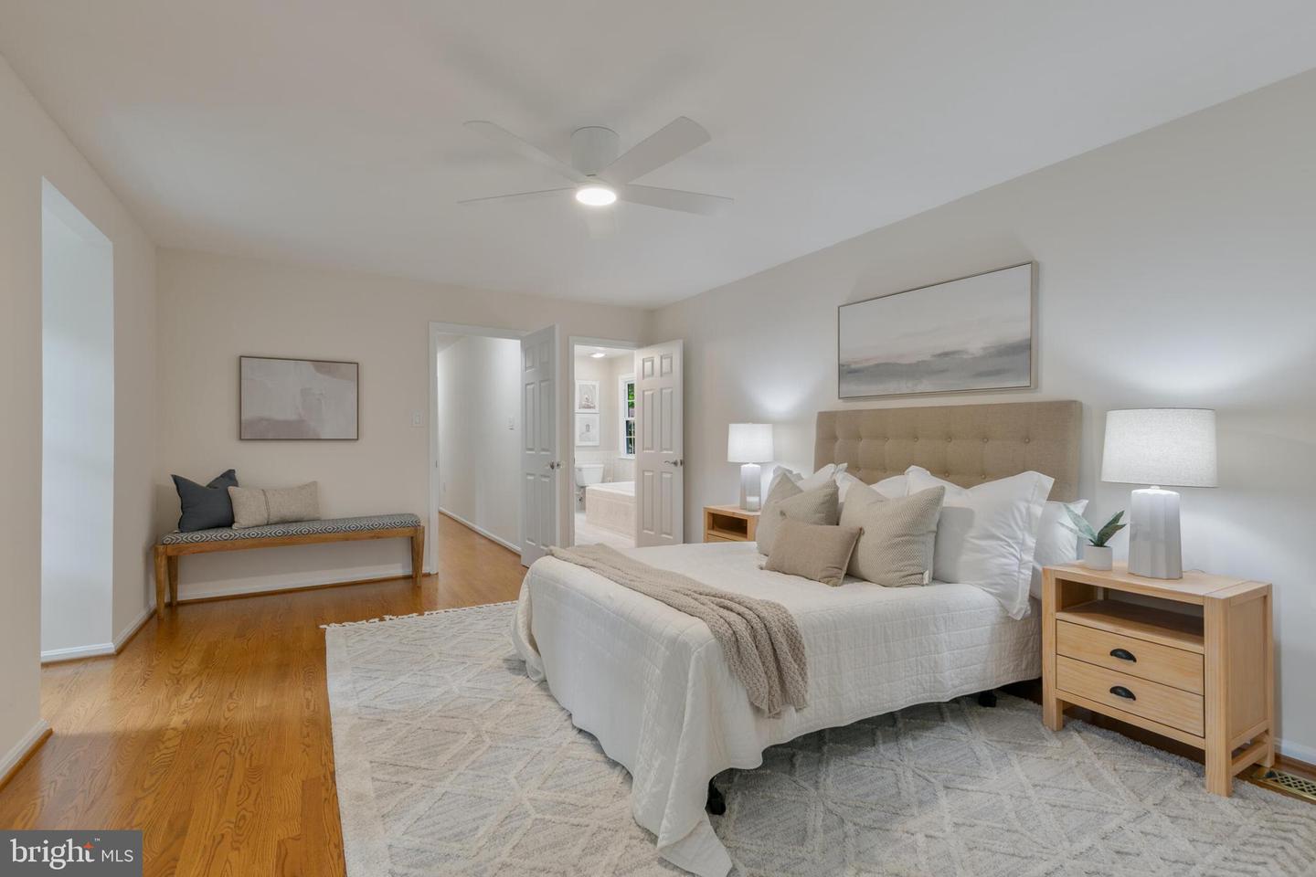 11800 QUARTER HORSE CT, OAKTON, Virginia 22124, 4 Bedrooms Bedrooms, ,3 BathroomsBathrooms,Residential,For sale,11800 QUARTER HORSE CT,VAFX2226910 MLS # VAFX2226910