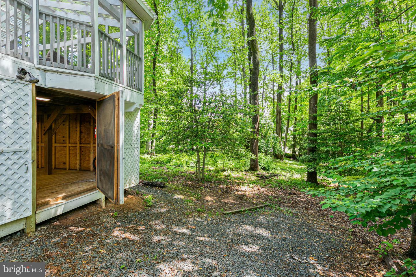 11800 QUARTER HORSE CT, OAKTON, Virginia 22124, 4 Bedrooms Bedrooms, ,3 BathroomsBathrooms,Residential,For sale,11800 QUARTER HORSE CT,VAFX2226910 MLS # VAFX2226910